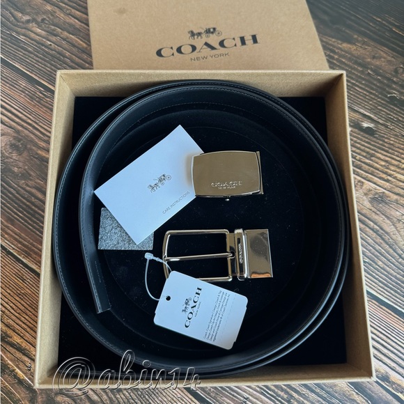 NWT Coach Signature Black Cut-to-Size Reversible Belt in a Gift Box - Picture 5 of 5